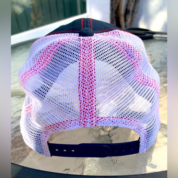 H3 HEADWEAR BUDWEISER TRUCKER CAP WITH ADJUSTABLE STRAP - Picture 6 of 6